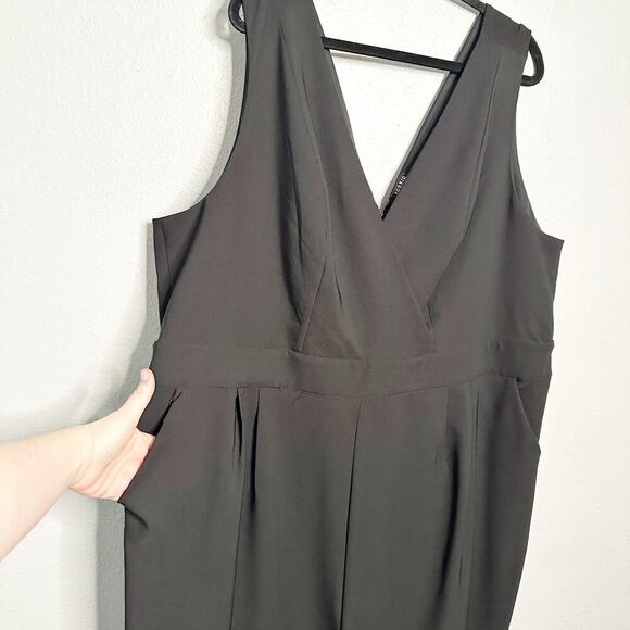 Torrid Studio Refined Sleeveless Black Crepe Surplice Jumpsuit women’s plus 26 - Picture 4 of 14
